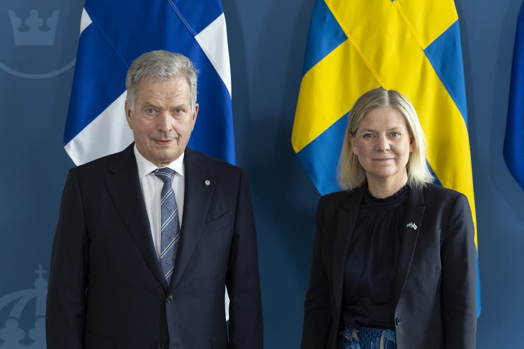 فنلندا والسويد في طريقهما للانضمام للناتو