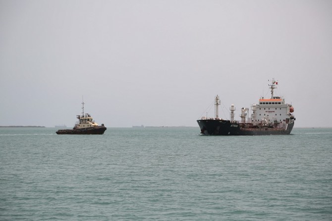 نجاة سفينة من محاولة خطف قبالة ساحل الحديدة الغربي اليمني