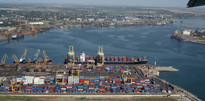70 سفينة محجوزة في ميناء ماريوبول والسلطات الحكومية الأوكرانية تفقد الاتصال بها