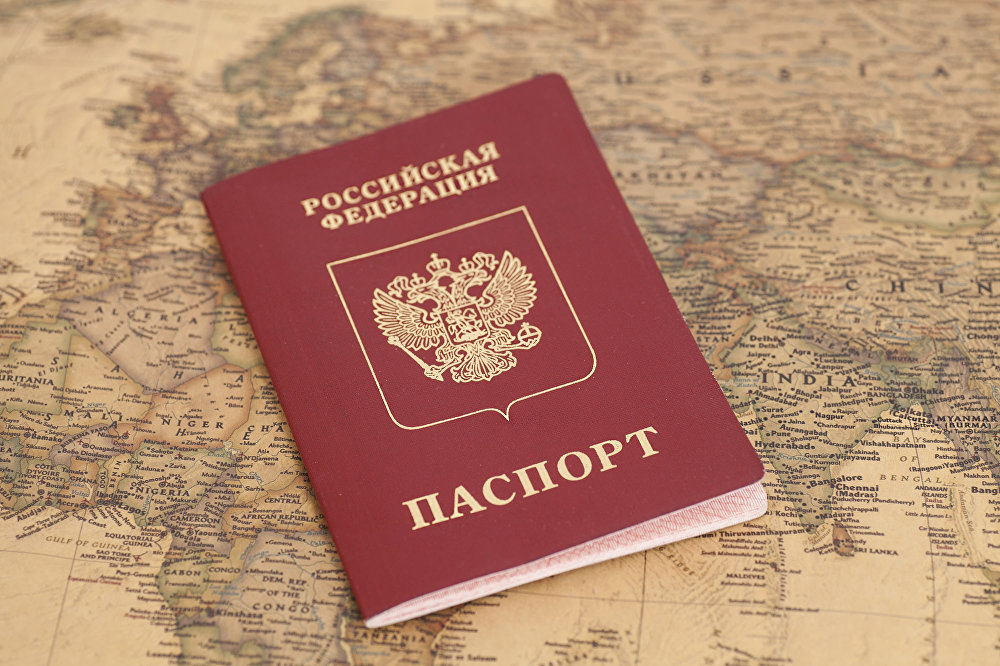 أوكرانيا تلغي السفر بدون تأشيرة للروس