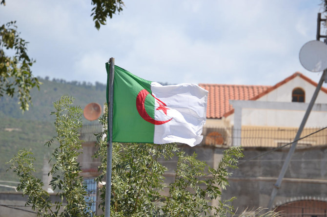 الجزائر تعلق التجارة الخارجية مع إسبانيا