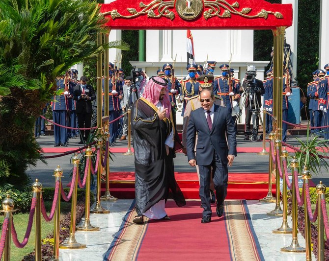 الرئيس المصري السيسي يستقبل ولي العهد السعودي