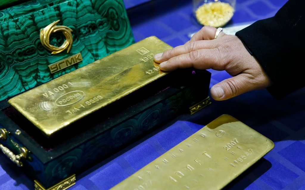 الولايات المتحدة تكشف عن عقوبات روسية جديدة بما في ذلك حظر على واردات الذهب الروسية