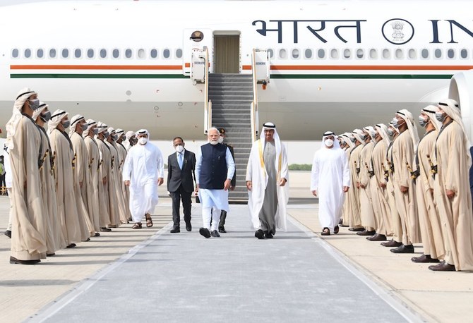رئيس الوزراء الهندي يصل أبوظبي في زيارة قصيرة