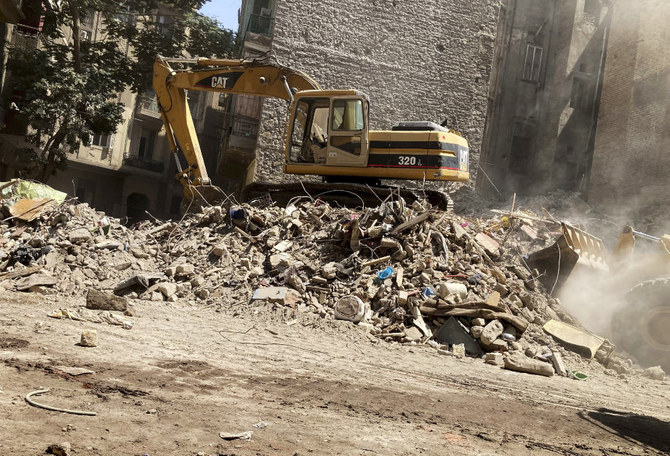 مقتل ستة أفراد من اسرة واحدة في انهيار مبنى بالقاهرة