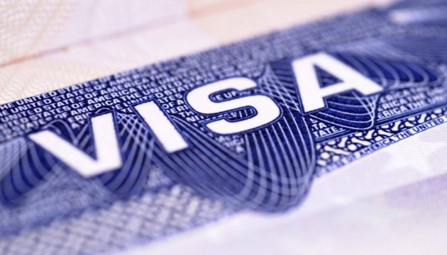 وزارة الخارجية الأوكرانية تعمل على تطوير آلية للحصول على التأشيرات للروس