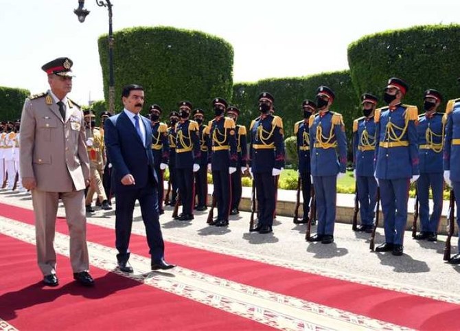 وزير الدفاع المصري يلتقي نظيره العراقي لبحث التعاون العسكري