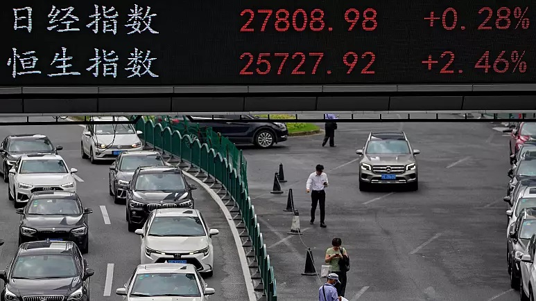 الاقتصاد الصيني يسجل أضعف نمو بمقدار 4 منذ عزل ووهان قبل عامين