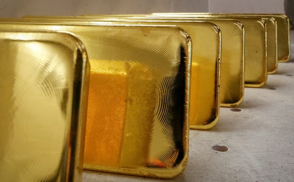 البنك المركزي الأوكراني يبيع 12.4 مليار دولار من احتياطيات الذهب