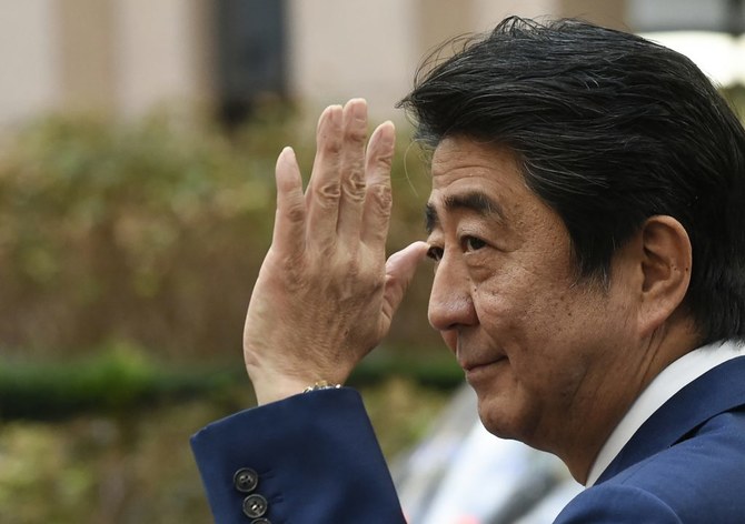 الكويت وعمان والإمارات ودول أخرى تنعي وفاة رئيس الوزراء الياباني السابق آبي بعد إطلاق النار عليه