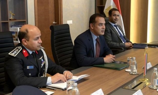 المبعوث المصري ووزير الدفاع الصربي يجريان محادثات