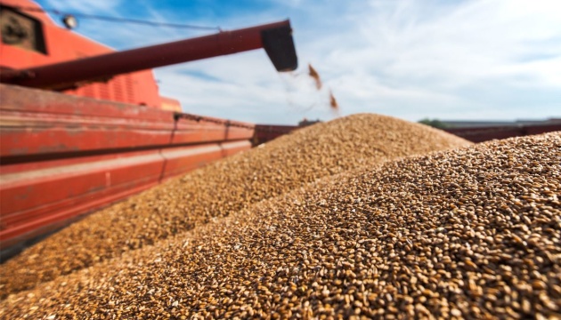 المزارعون الأوكرانيون يحصدون مليوني طن من الحبوب البقولية