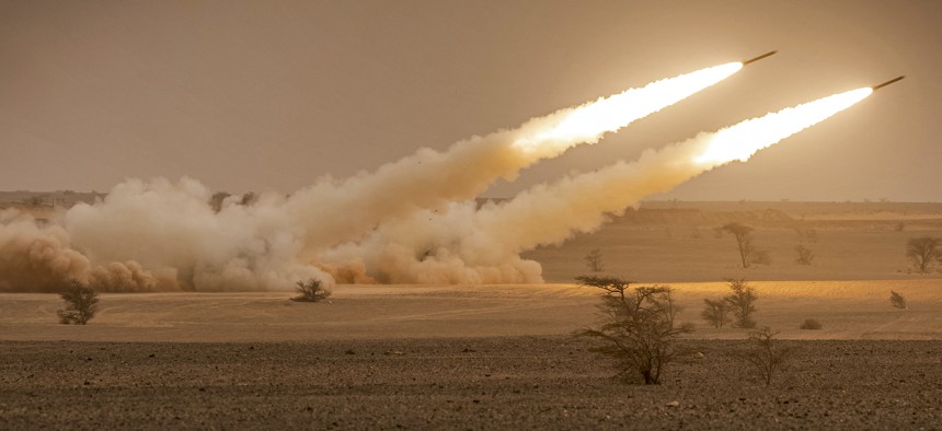 الولايات المتحدة 4ترسل أنظمة صواريخ مدفعية عالية الدقة إلى أوكرانيا