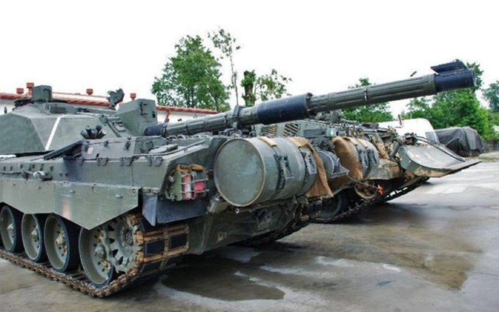 بريطانيا تنقل دباباتها الى بولندا لتقوية الجناح الشرقي
