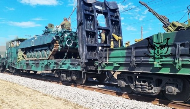 بناء قطارًا مدرعًا من قطع غيار مسروقة في خاركيف أوبلاست
