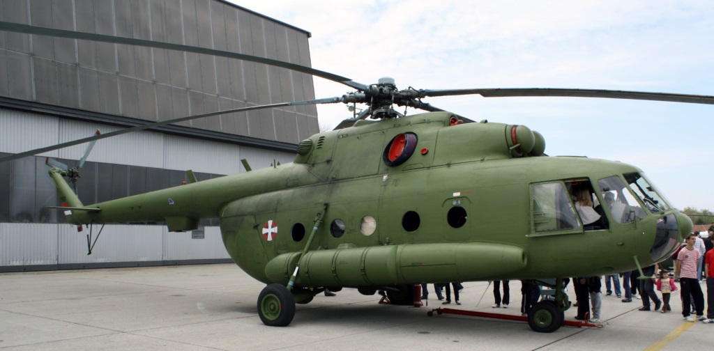 روسيا تقول إنها أسقطت طائرة هليكوبتر أوكرانية مي 17 وطائرة سو 25