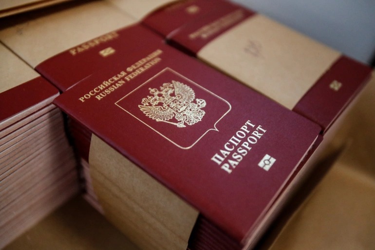 روسيا توسع نطاق طلب الجنسية المبسط للأوكرانيين في اشارة واضحة الى اهدافها القذرة