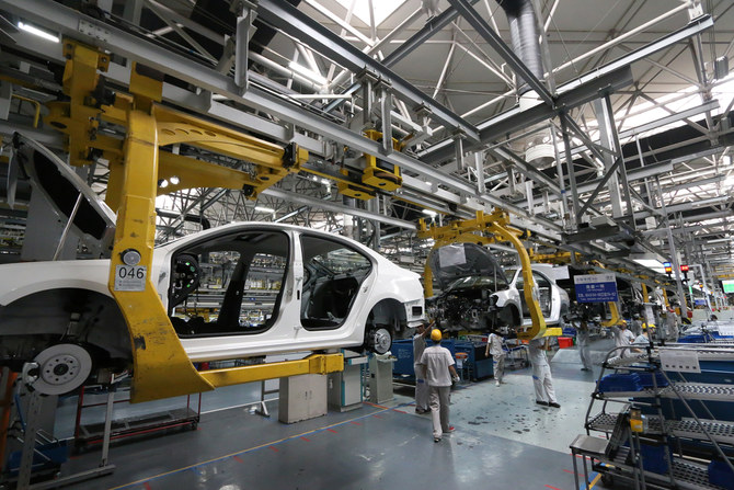 صناعة السيارات الصينية تخفض توقعاتها لعام 2022 مع تراجع الطلب