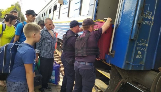 إجلاء 150 مدنيا خلال النهار في منطقة دونيتسك