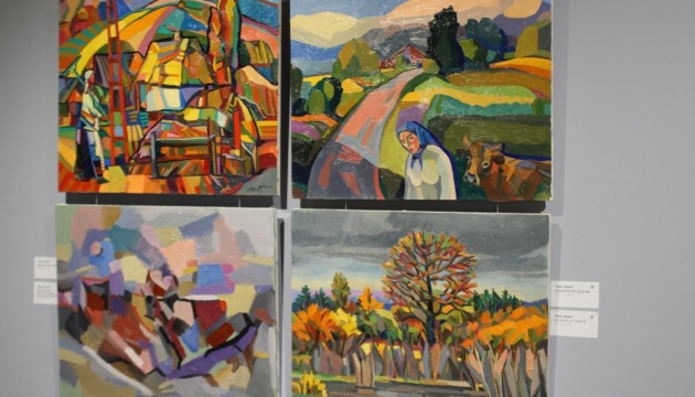 افتتاح معرض للوحات لفنانين دونيتسك في متحف خميلنيتسكي 1