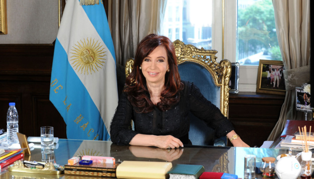 الحكم على رئيسة الأرجنتين بالسجن 12 عاماً بتهمة الفساد