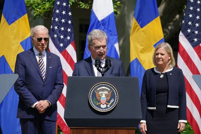 السويد وفنلندا تقتربان من الانضمام إلى حلف الناتو