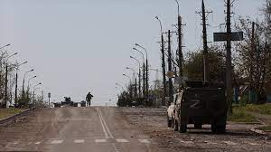 القوات الروسية تحقق مكاسب بالقرب من بلدة باخموت بشرق أوكرانيا