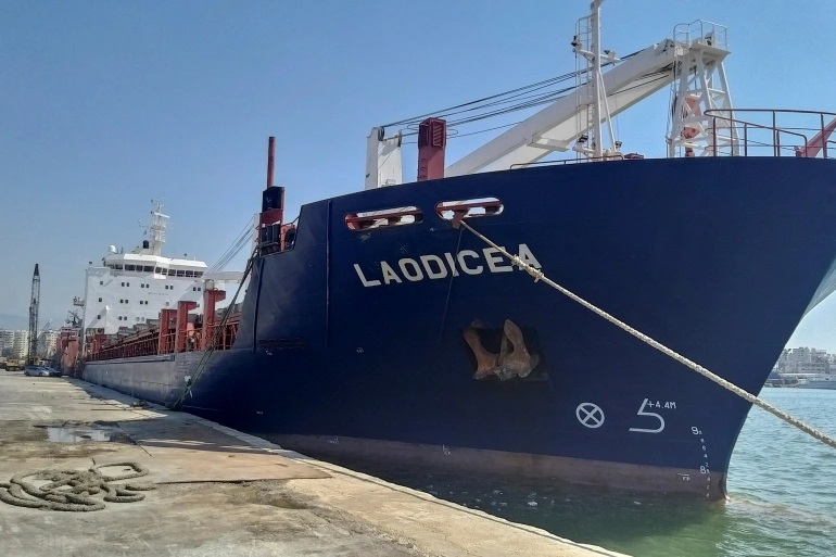 المدعي العام اللبناني يسمح بمغادرة سفينة روسية سرقت الحبوب الاوكرانية 1