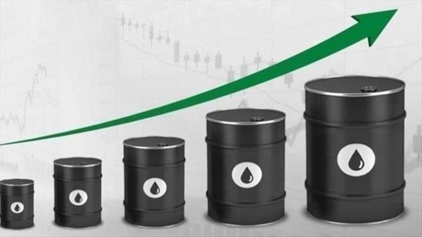 النفط يقفز فوق 3 دولارات للبرميل مع احتمال تشديد عرض أوبك