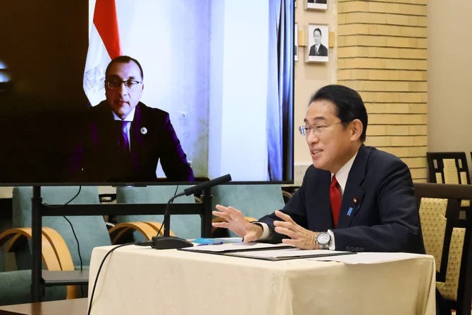 رئيس الوزراء المصري يبحث العلاقات الثنائية مع نظيره الياباني