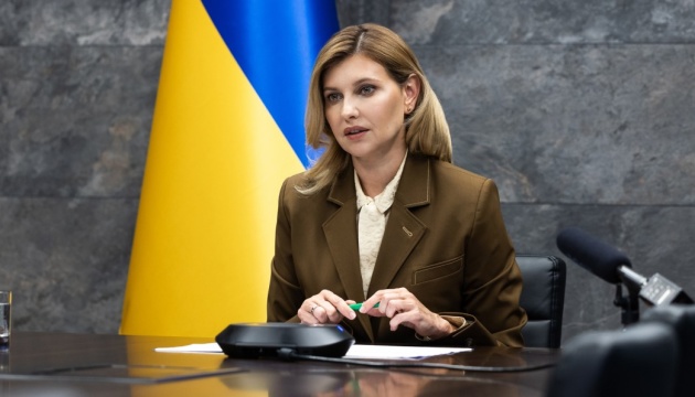 زوجة الرئيس أولينا تهنأ مواطنيها في يوم استقلال أوكرانيا