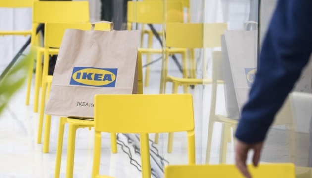 كوليبا يدعو الشركات السويدية إلى استئناف عملياتها في أوكرانيا