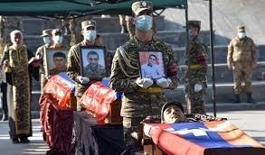 مقتل شخصين في كاراباخ مع إعلان الأطراف المتحاربة وقوع انتهاكات