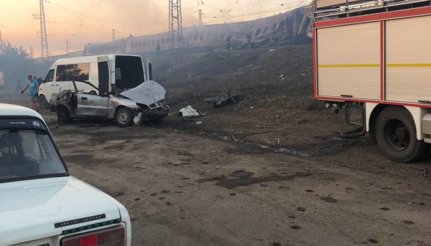 مقتل 22 شخصًا في تشابليني واحتراق خمسة في سيارة في هجوم صاروخي روسي