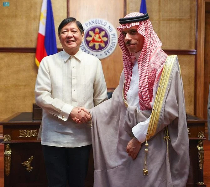 وزير الخارجية السعودي يلتقي بالفلبيني ماركوس جونيور في مانيلا