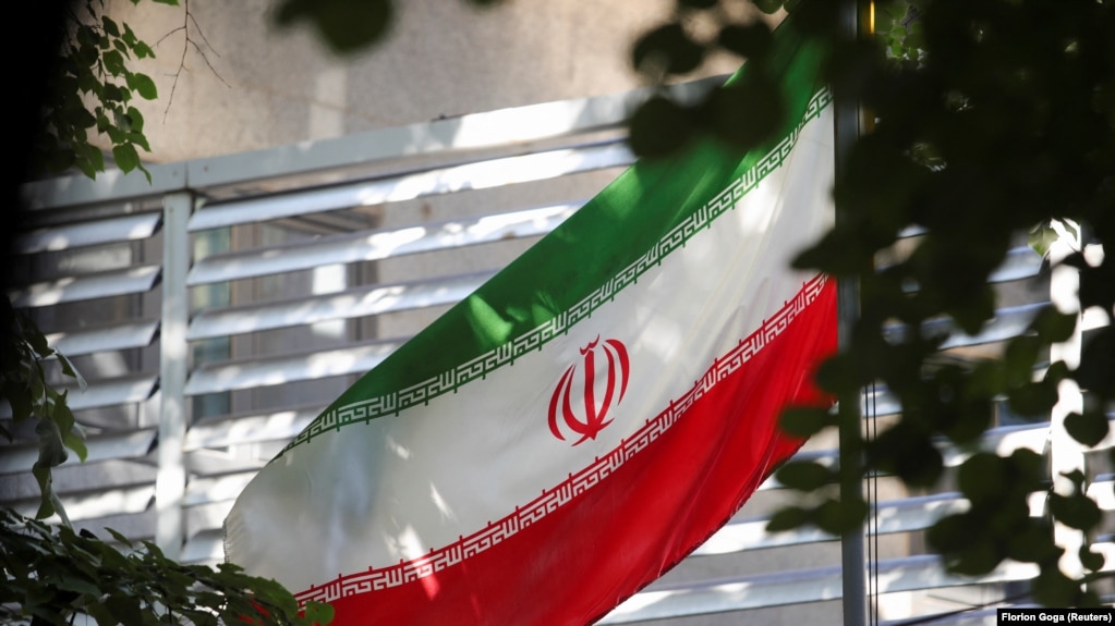 طهران ترد على قرار كييف بإلغاء اعتماد سفيرها