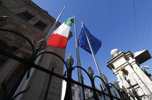 سفارة إيطاليا في موسكو تنصح المواطنين الإيطاليين بمغادرة روسيا