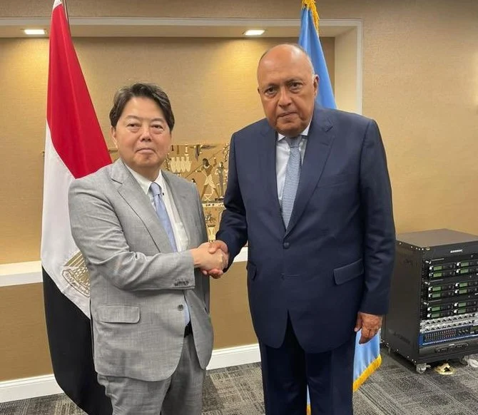 وزير الخارجية الياباني هاياشي يلتقي وزير الخارجية المصري