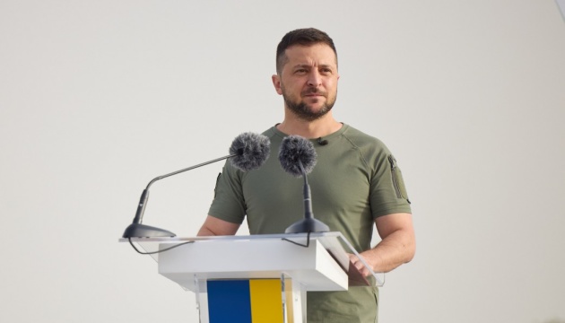 زيلينسكي: أوكرانيا ستعيد الأراضي المحتلة خطوة بخطوة