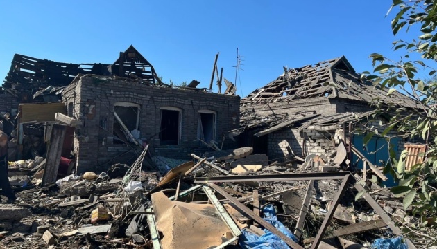 قصف كراماتورسك واصابة ثلاثة أشخاص