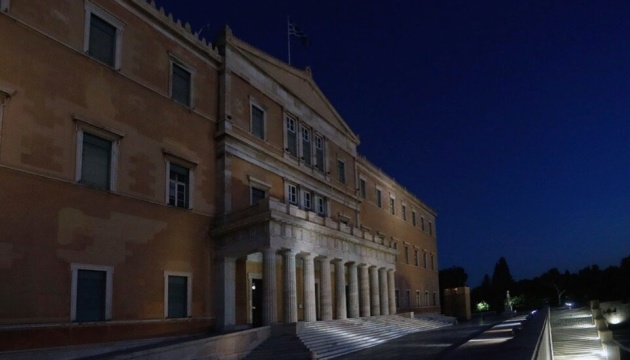 البرلمان اليوناني لن يضيء ليلاً لتوفير الكهرباء