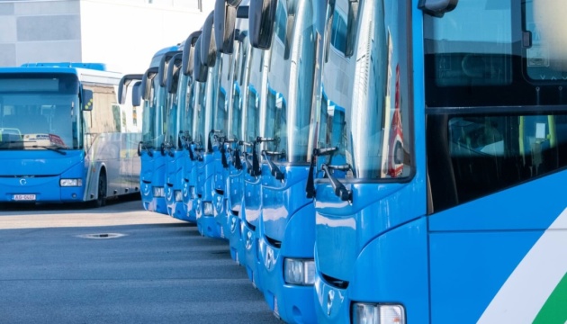 إستونيا ترسل 12 حافلة إلى منطقة زيتومير أوبلاست