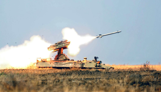 قوات الدفاع الجوي الأوكرانية تسقط صاروخين روسيين فوق ميكولايف