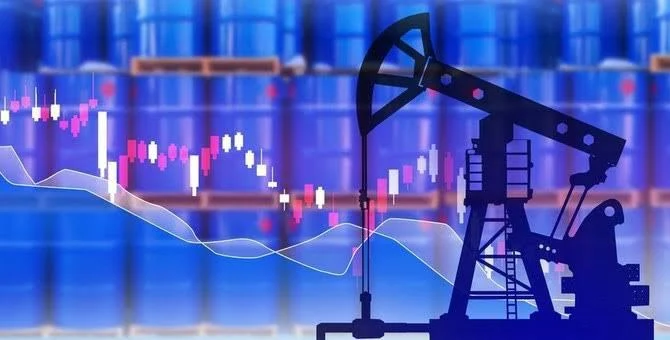 النفط يتجه لتحقيق مكاسب أسبوعية حيث تدرس أوبك + خفض الإنتاج