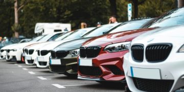 فرضها عهد بايدن على السيارات الأمريكيه